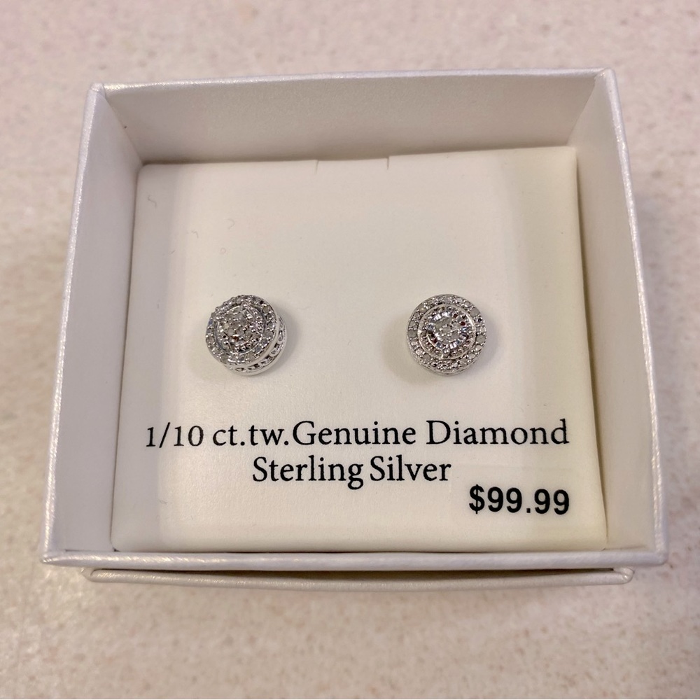1/10 karat diamond earrings